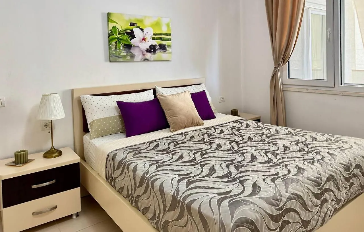 White Coast Apartment Sarandë