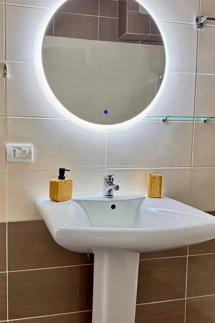 White Coast Apartment Sarande 0*,